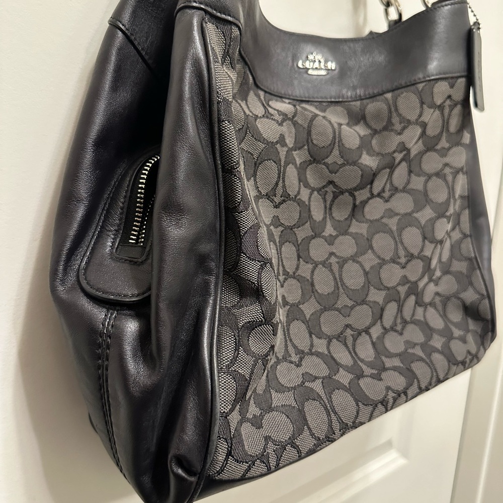 Coach Lexi Purse F58712 | Coach handbag | Coach black logo shoulder bag - Picture 6 of 12